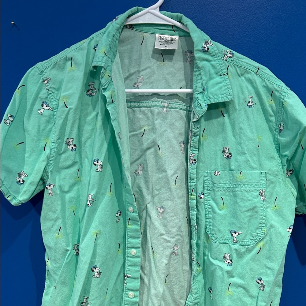 Peanuts Snoopy Green Casual Button Down Shirt
